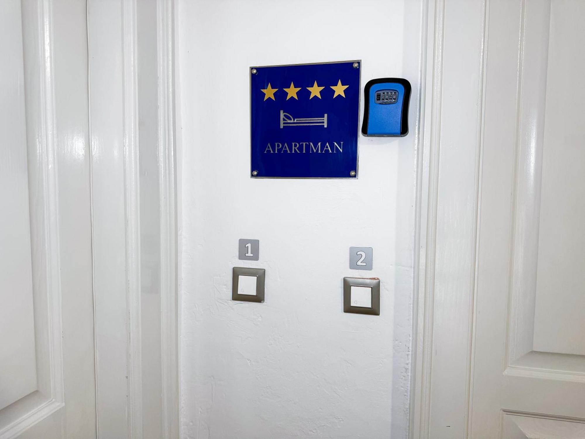 Lovro & Lena Appartement *